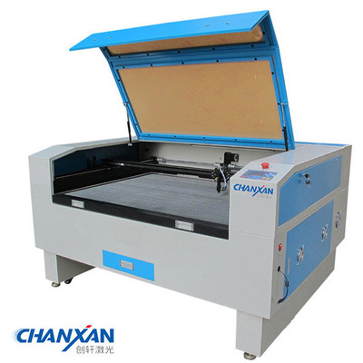 供應(yīng)湖北黃岡蘄春縣鞋面激光切割機(jī),售后專業(yè)的激光切割機(jī)廠家_焊接切割設(shè)備欄目